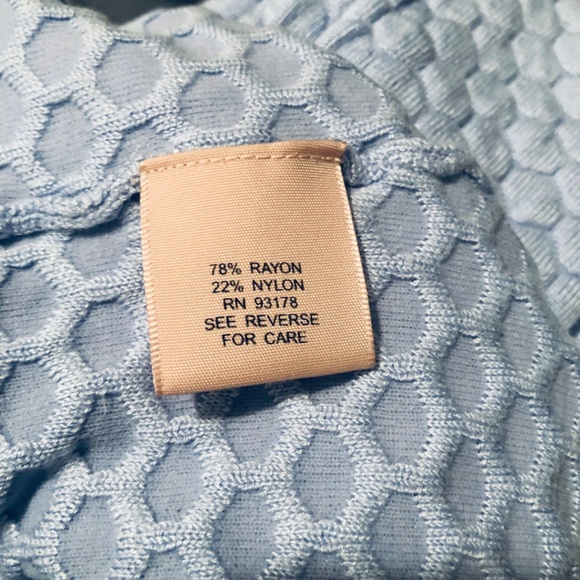 NWT Elbow Sleeves Cropped Sweater - Picture 5 of 6